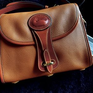 Dooney & Bourke, Italian Pebble Leather, Medium Essex Bag